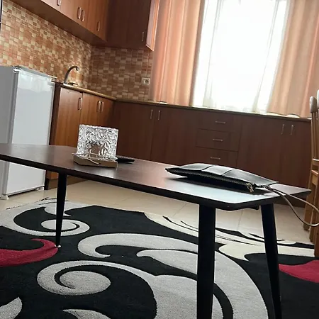 Cinema Center Apartment *